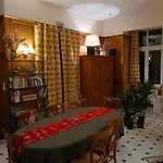La Demoiselle Des Roches 3*