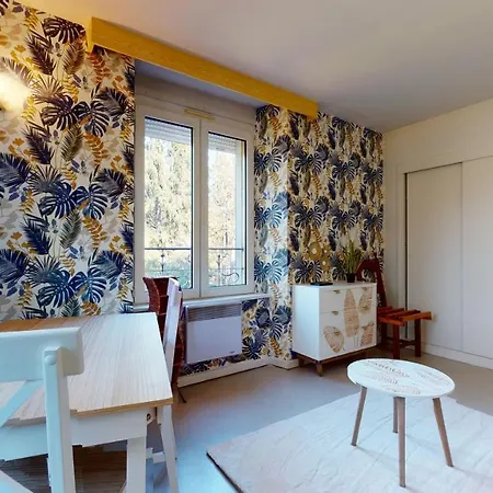 Apartment Demoiselle Des Roches
