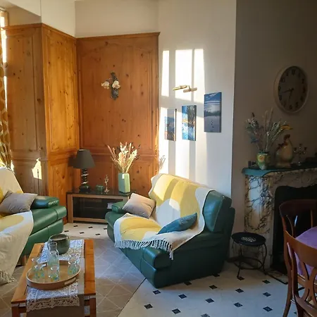 La Demoiselle Des Roches Maison d'hôtes