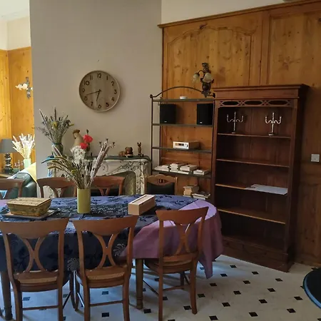 La Demoiselle Des Roches Ramonchamp