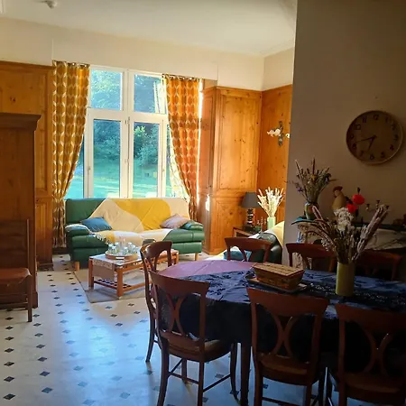 La Demoiselle Des Roches Ramonchamp