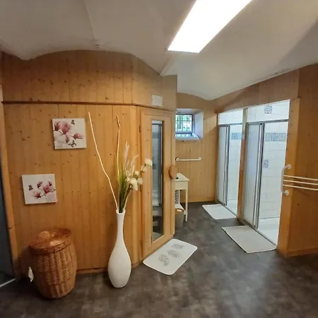 La Demoiselle Des Roches Ramonchamp