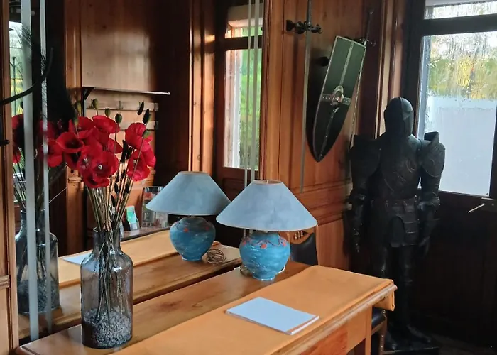 La Demoiselle Des Roches 3*