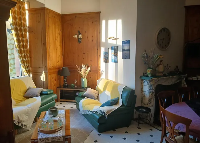 La Demoiselle Des Roches Penzion