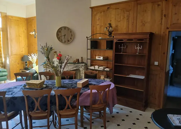 La Demoiselle Des Roches Ramonchamp